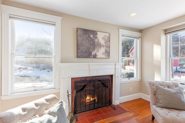 177 Oak St, Wakefield, MA 01880