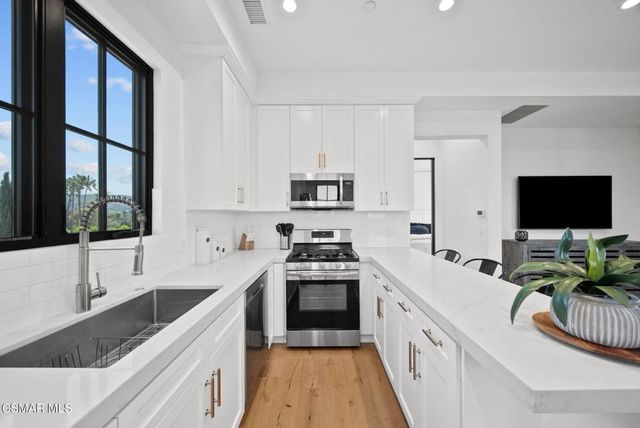 5099 Barnard Street, Simi Valley, CA 93063