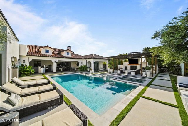 5099 Barnard Street, Simi Valley, CA 93063