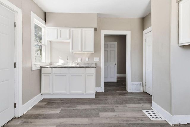 2013 De Koven AVENUE, Racine, WI 53403