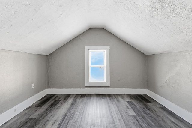 2013 De Koven AVENUE, Racine, WI 53403