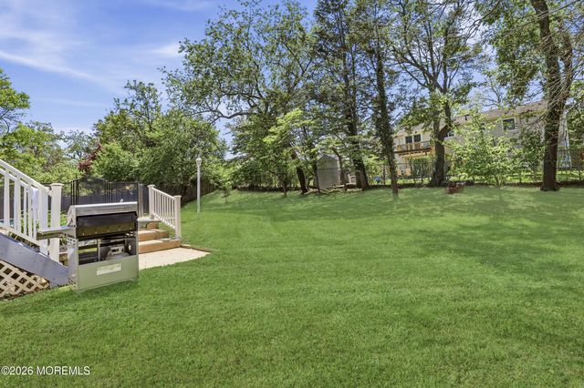 337 Hilltop Road, Toms River, NJ 08753