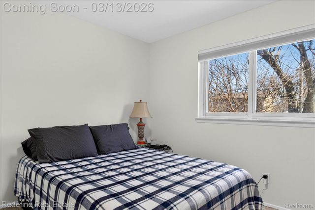 2236 Mentone Street, Wolverine Lake Village, MI 48390