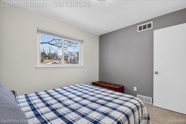 2236 Mentone Street, Wolverine Lake Village, MI 48390