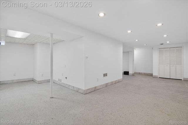 2236 Mentone Street, Wolverine Lake Village, MI 48390