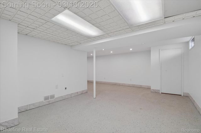 2236 Mentone Street, Wolverine Lake Village, MI 48390