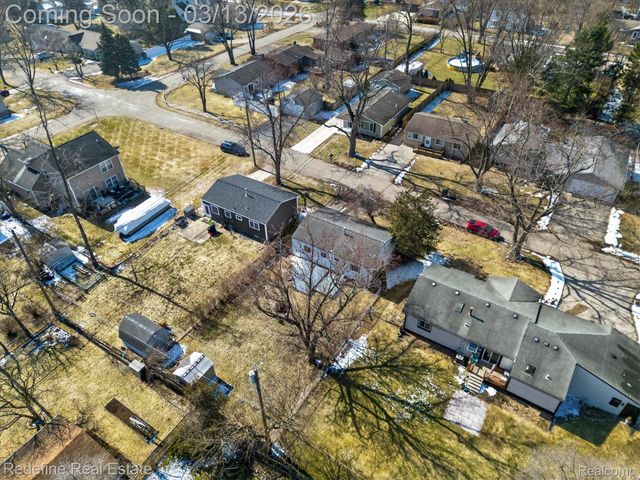 2236 Mentone Street, Wolverine Lake Village, MI 48390