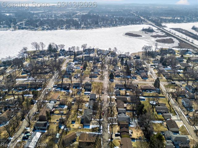 2236 Mentone Street, Wolverine Lake Village, MI 48390