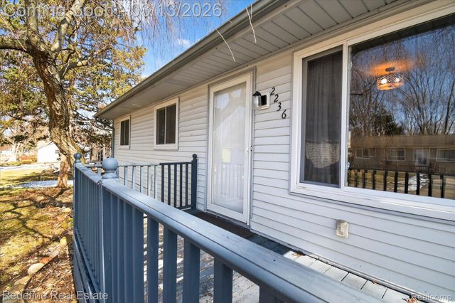 2236 Mentone Street, Wolverine Lake Village, MI 48390