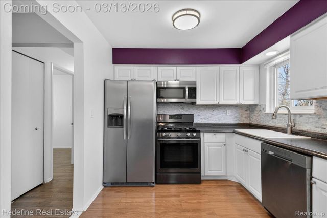 2236 Mentone Street, Wolverine Lake Village, MI 48390