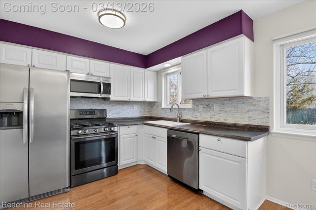 2236 Mentone Street, Wolverine Lake Village, MI 48390