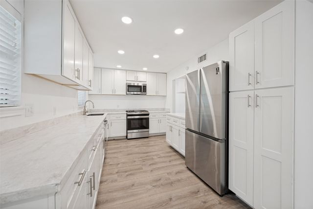 1901 Proctor Drive, Grand Prairie, TX 75051