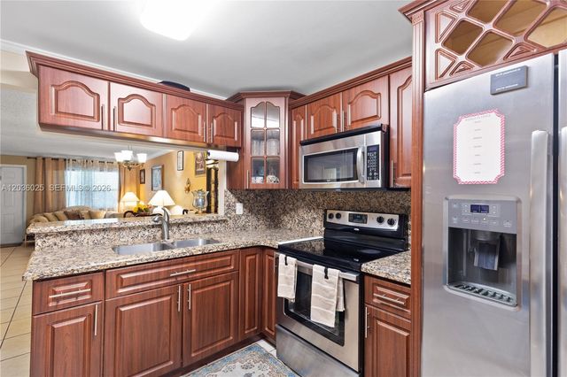 3777 NW 78th Avenue 9C, Davie, FL 33024