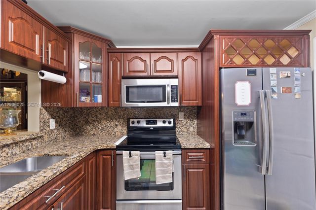 3777 NW 78th Avenue 9C, Davie, FL 33024