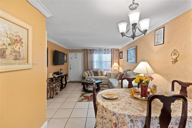 3777 NW 78th Avenue 9C, Davie, FL 33024