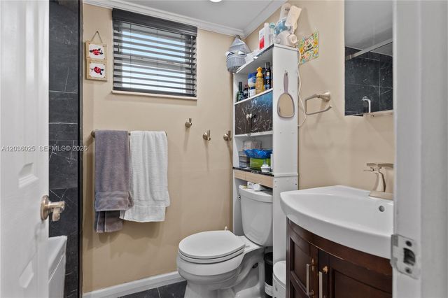 3777 NW 78th Avenue 9C, Davie, FL 33024