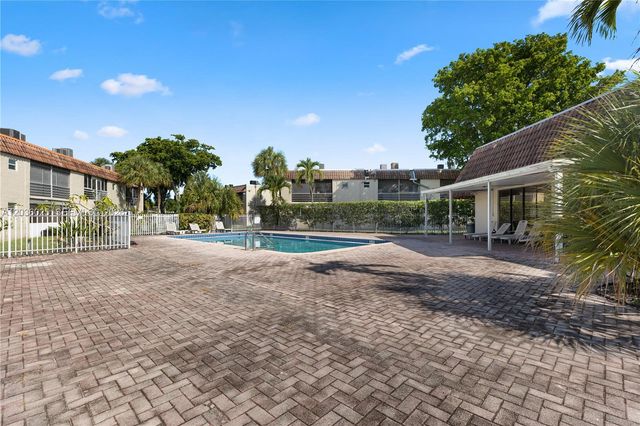 3777 NW 78th Avenue 9C, Davie, FL 33024