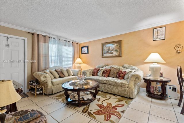 3777 NW 78th Avenue 9C, Davie, FL 33024