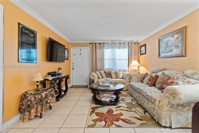 3777 NW 78th Avenue 9C, Davie, FL 33024