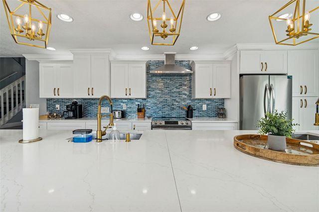 330 6TH AVENUE, Indian Rocks Beach, FL 33785