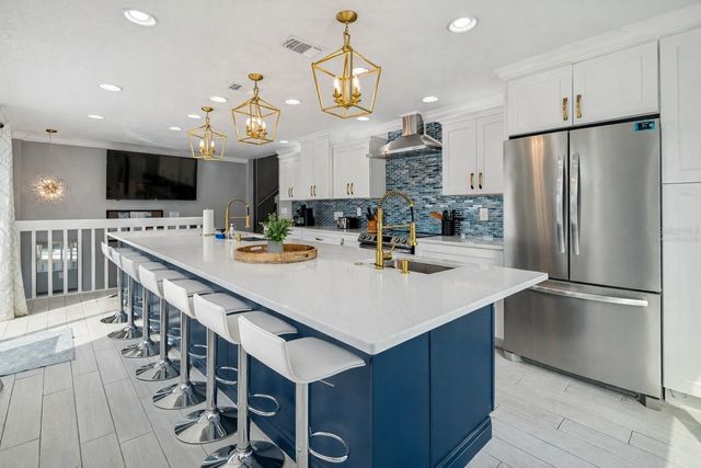 330 6TH AVENUE, Indian Rocks Beach, FL 33785