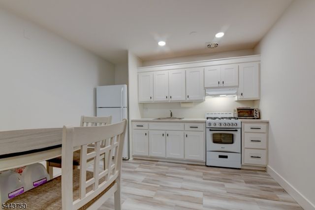 1 Dove, Manchester Twp., NJ 08759