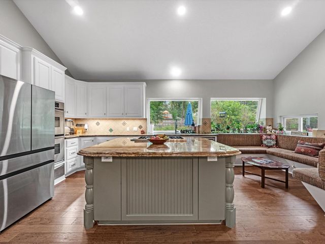 13710 Lost Creek Road, Tomball, TX 77375