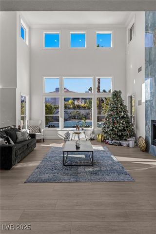 1901 Newport Bay Drive, Las Vegas, NV 89117