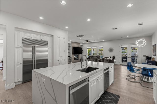 1901 Newport Bay Drive, Las Vegas, NV 89117