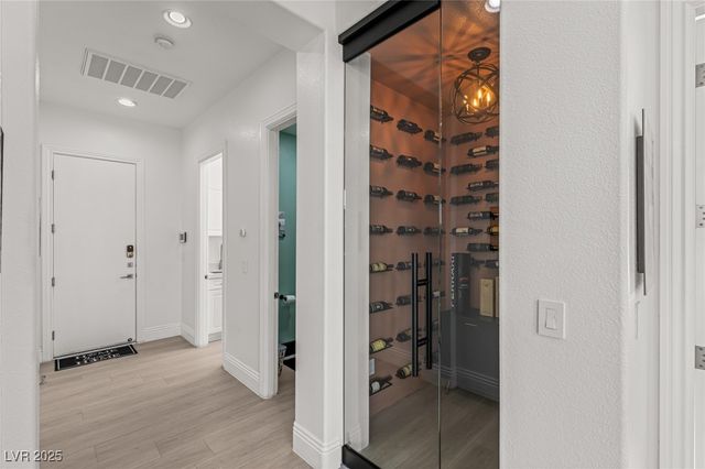 1901 Newport Bay Drive, Las Vegas, NV 89117