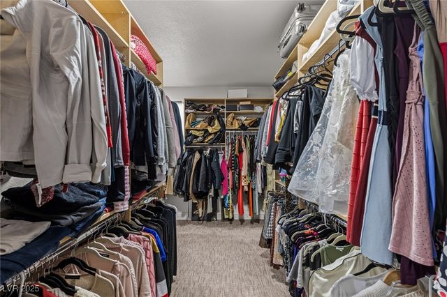 1901 Newport Bay Drive, Las Vegas, NV 89117