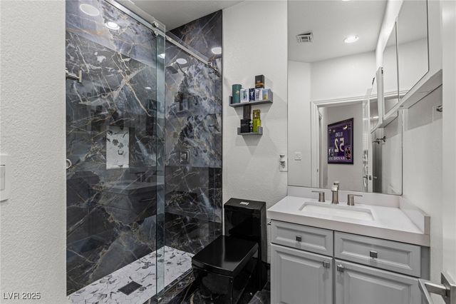 1901 Newport Bay Drive, Las Vegas, NV 89117