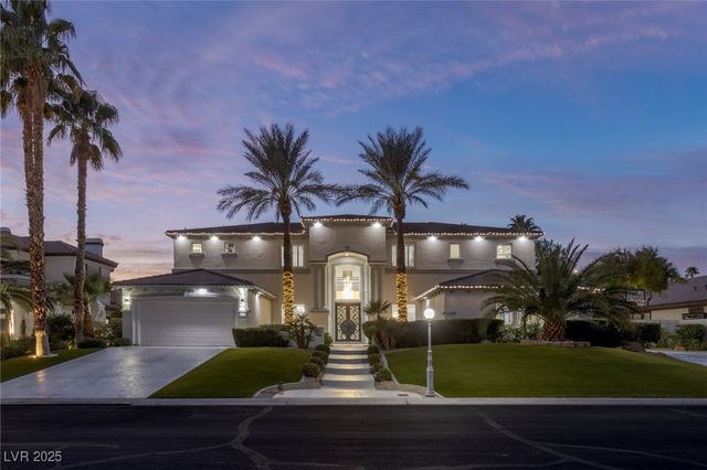 1901 Newport Bay Drive, Las Vegas, NV 89117