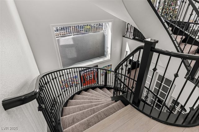 1901 Newport Bay Drive, Las Vegas, NV 89117