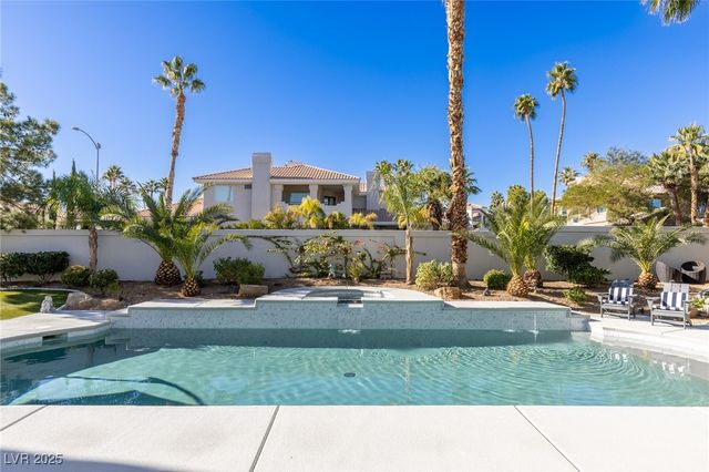 1901 Newport Bay Drive, Las Vegas, NV 89117