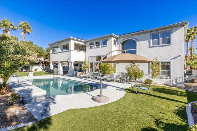 1901 Newport Bay Drive, Las Vegas, NV 89117