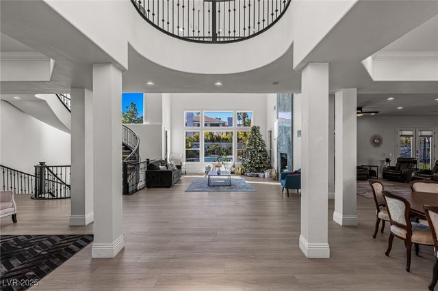 1901 Newport Bay Drive, Las Vegas, NV 89117