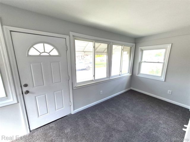 51 Elizabeth Street, River Rouge, MI 48218