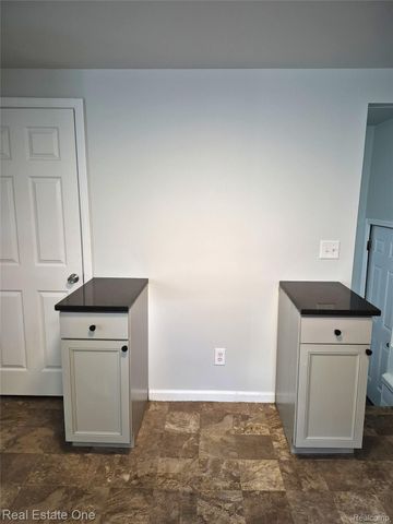 51 Elizabeth Street, River Rouge, MI 48218