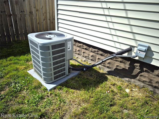 51 Elizabeth Street, River Rouge, MI 48218