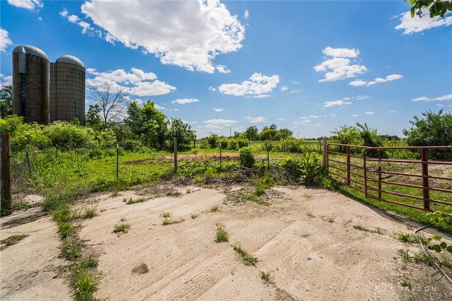 525 Ginghamsburg Frederick Road, Tipp City, OH 45371