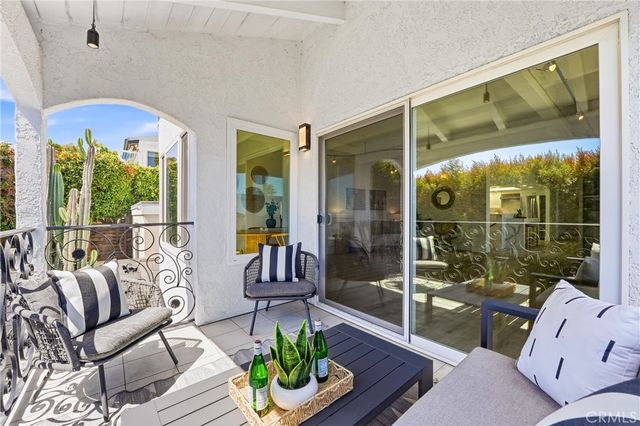 885 Tia Juana Street, Laguna Beach, CA 92651