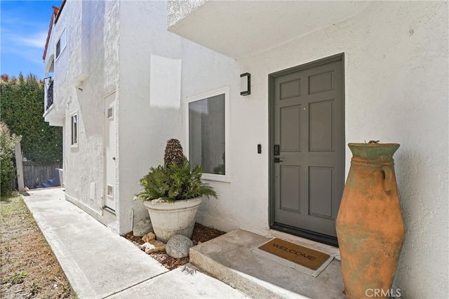 885 Tia Juana Street, Laguna Beach, CA 92651