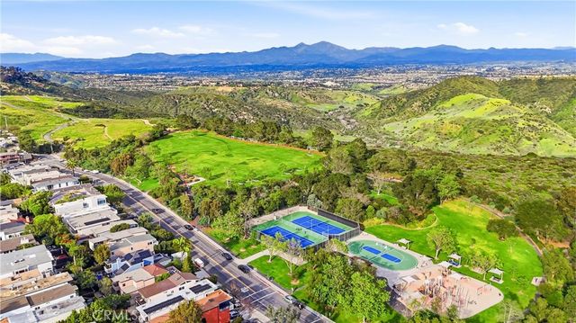 885 Tia Juana Street, Laguna Beach, CA 92651