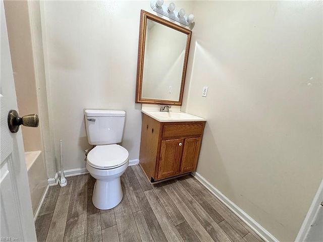 1109 Bells Mill Rd, Chesapeake, VA 23322
