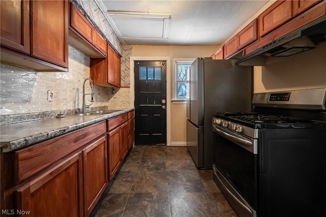 12600 Astor Avenue, Cleveland, OH 44135