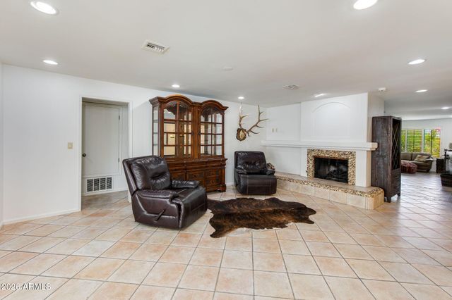 2236 E CACTUS WREN Drive, Phoenix, AZ 85020
