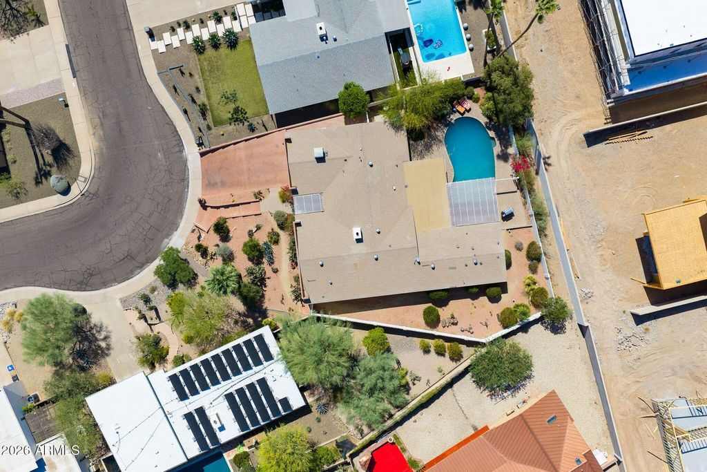 Image 13 of property listing at 2236 E CACTUS WREN Drive, Phoenix, AZ 85020