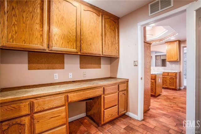 3400 Medallion Rose Avenue, Bakersfield, CA 93313