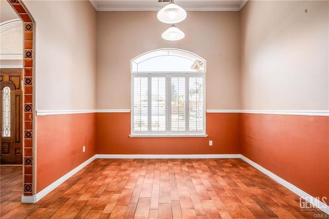 3400 Medallion Rose Avenue, Bakersfield, CA 93313